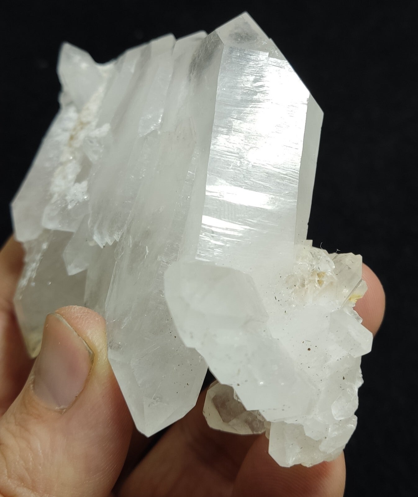 An Aesthetic terminated faden Quartz crystal specimen 186 grams
