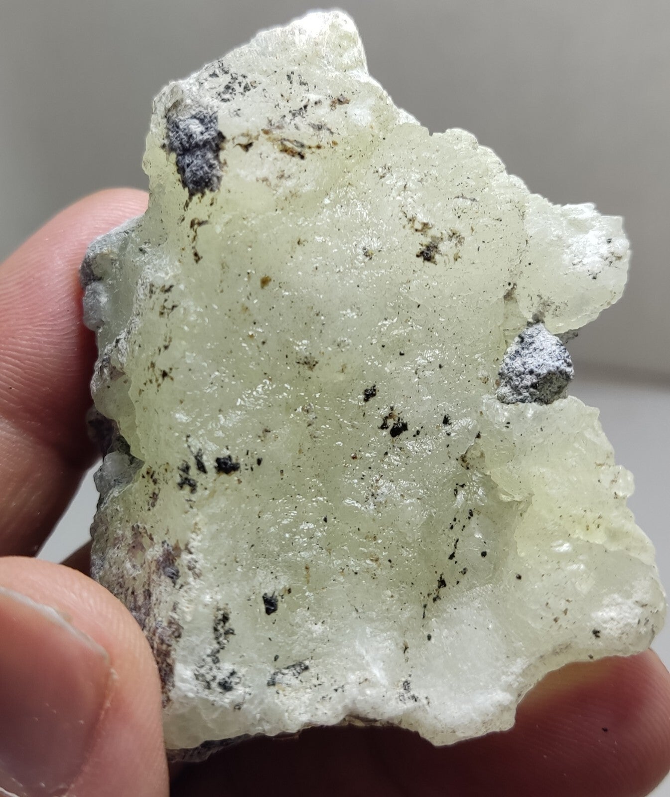 An Aesthetic Natural specimen of brucite with chromite 73 grams