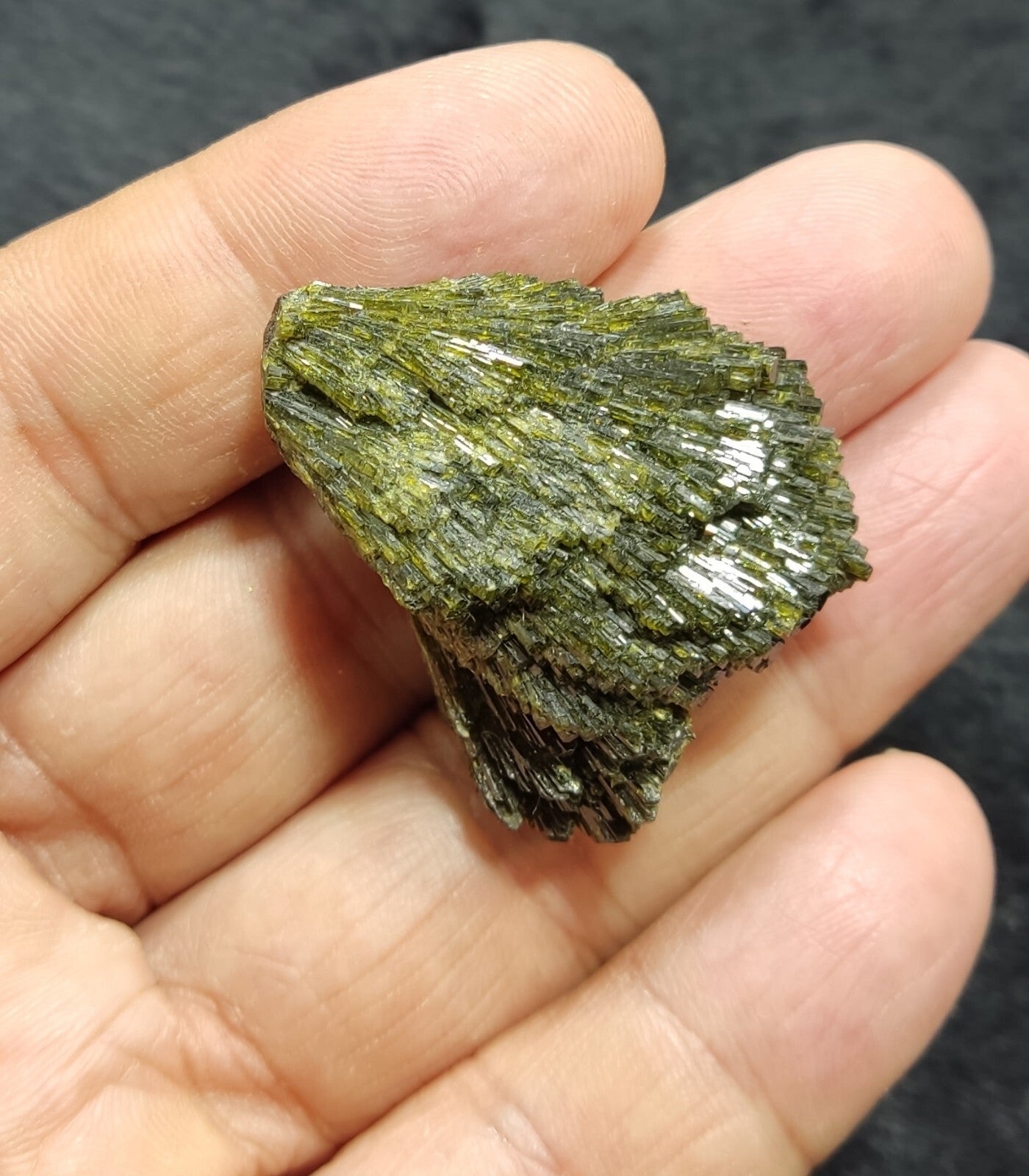 Single natural Epidote Crystal spray formations 22 grams