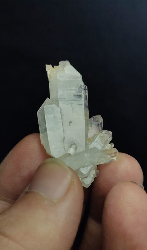 Natural  Quartz Crystal 14 Grams.