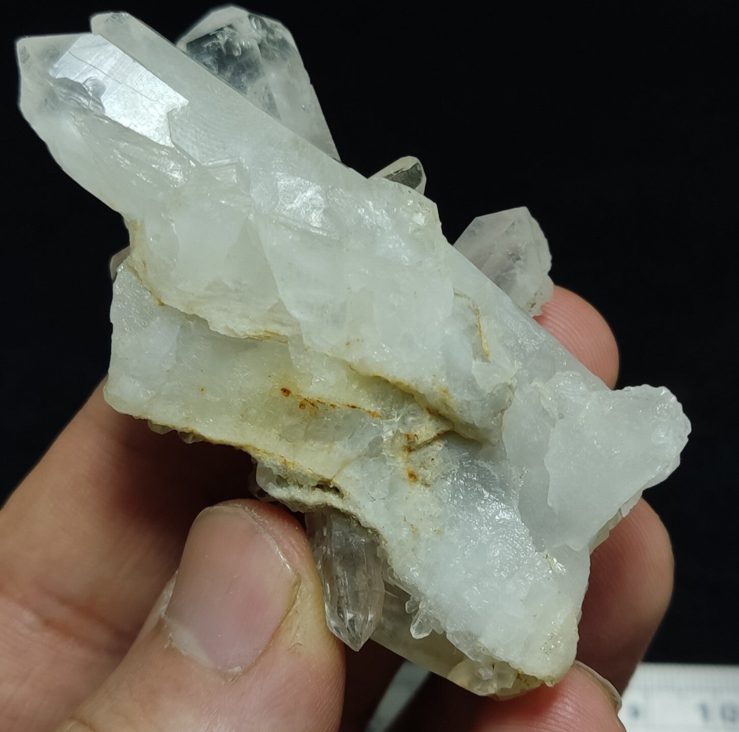Natural quartz crystal cluster specimen 66 grams