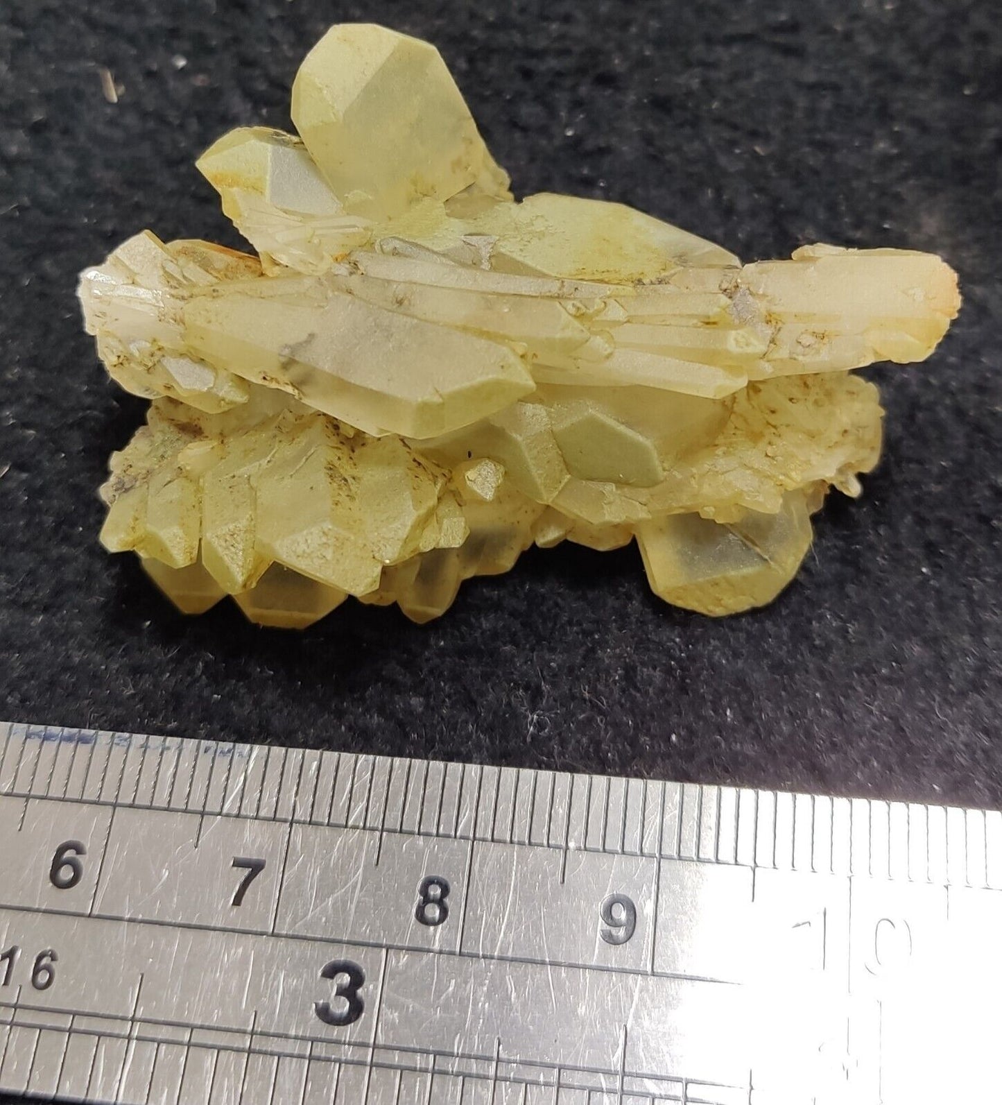 An Aesthetic specimen of faden chlorite quartz 24 grams