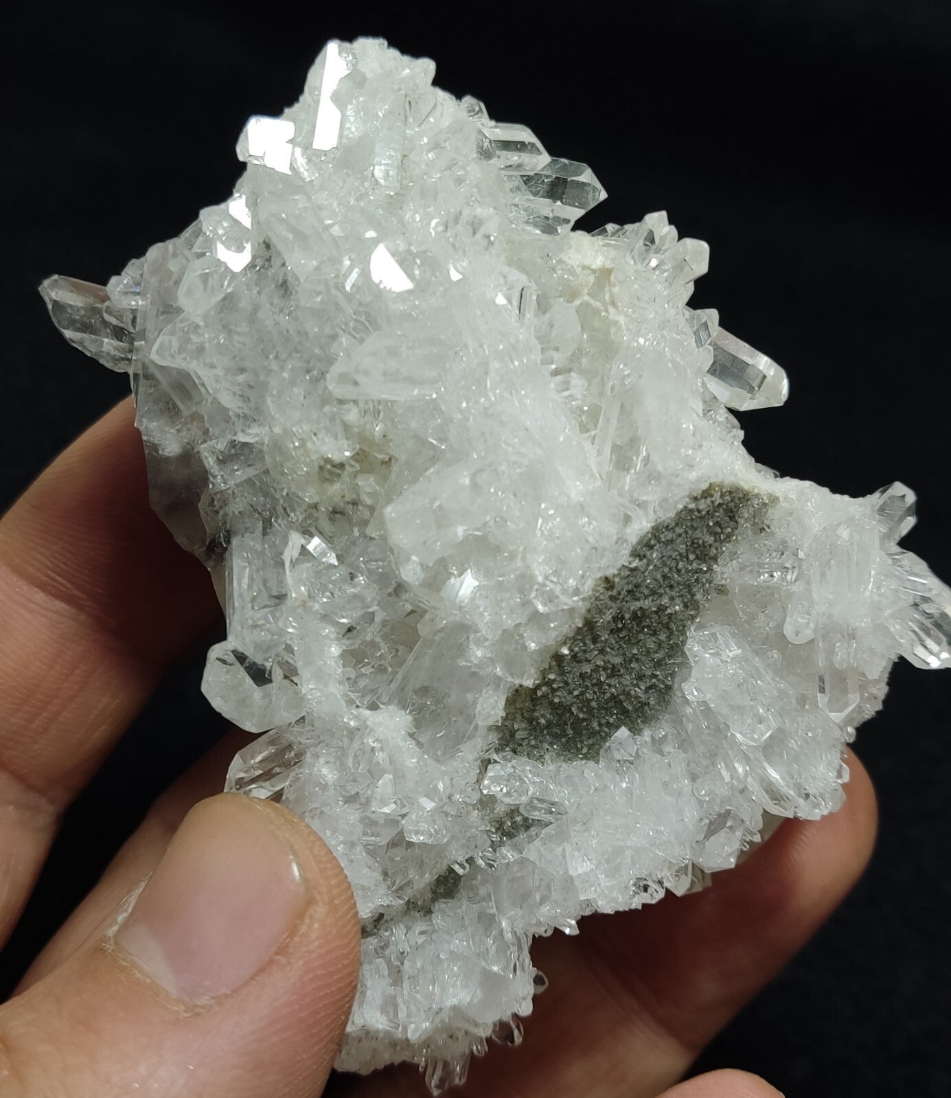 A very Aesthetic Natural terminated brookite included Quartz cluster 114 grams