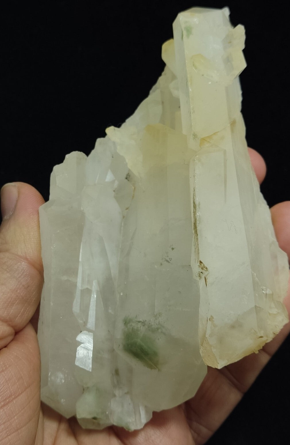 Natural beautifully terminated Quartz with Chlorite Inclusions 396 grams