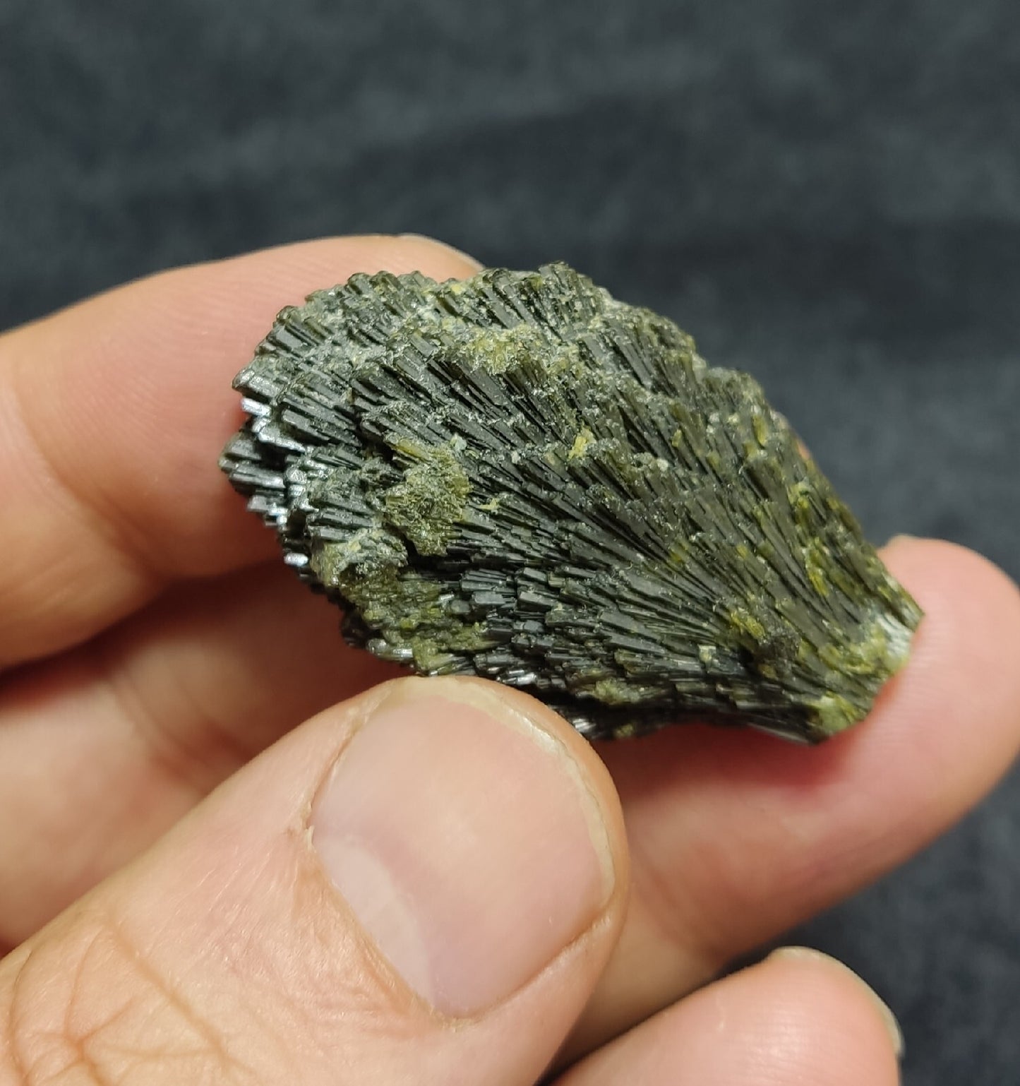 Epidote crystal spray like formations 20 grams