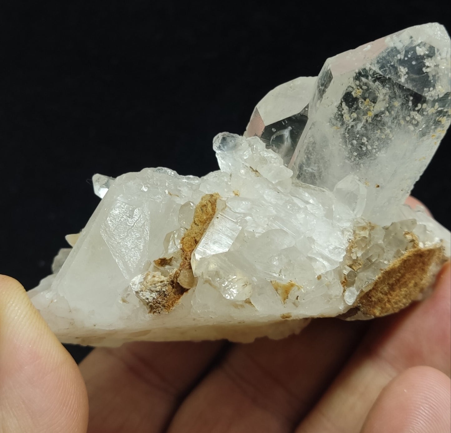 An Aesthetic Natural beautifully terminated Quartz cluster on matrix 121 grams