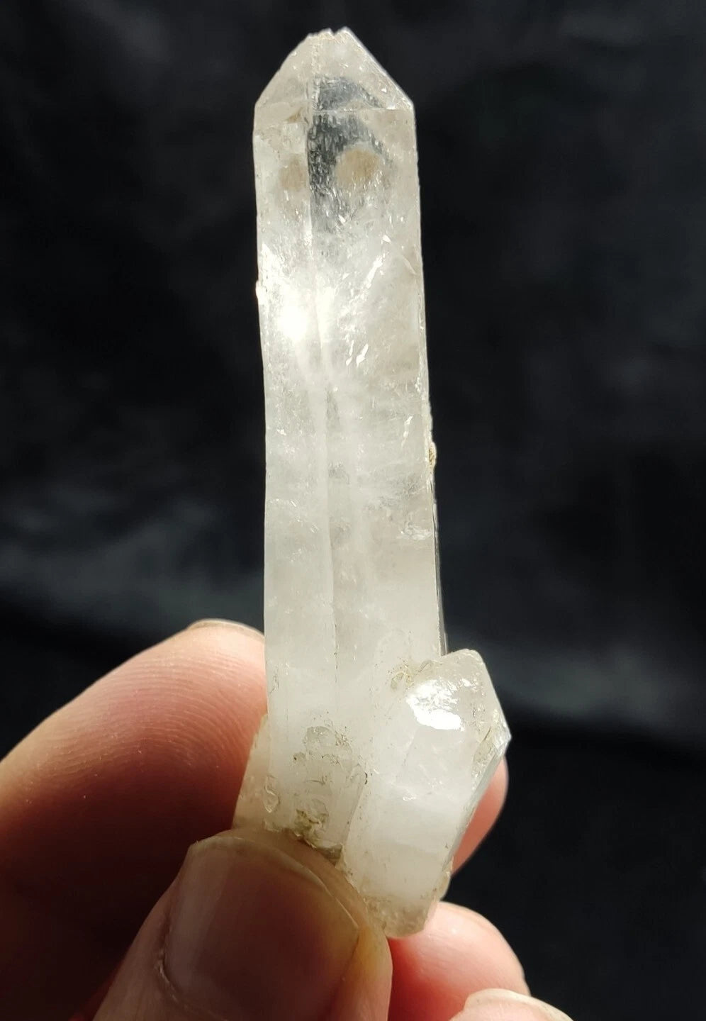 Single Aesthetic Quartz Crystal With Faden Signs 34 grams