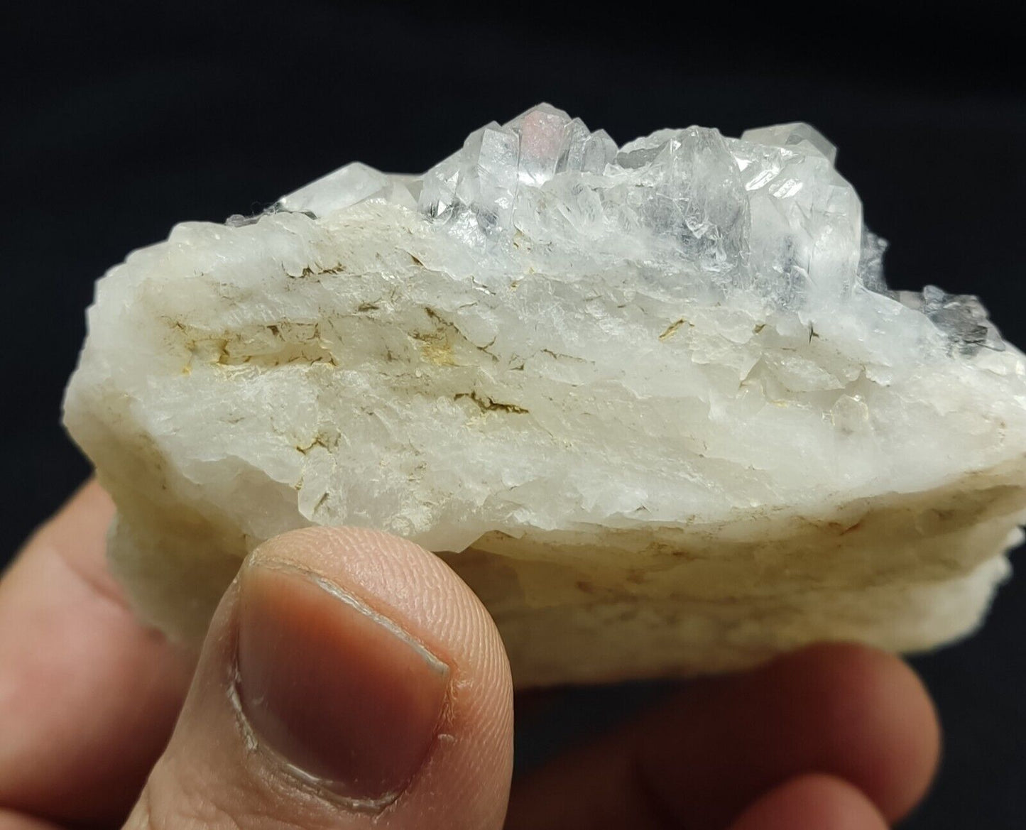 A very Aesthetic Natural terminated brookite Quartz cluster 161 grams