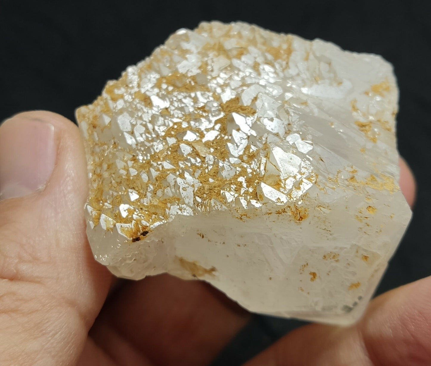 A very Aesthetic Natural beautifully terminated Quartz crystal 97 grams