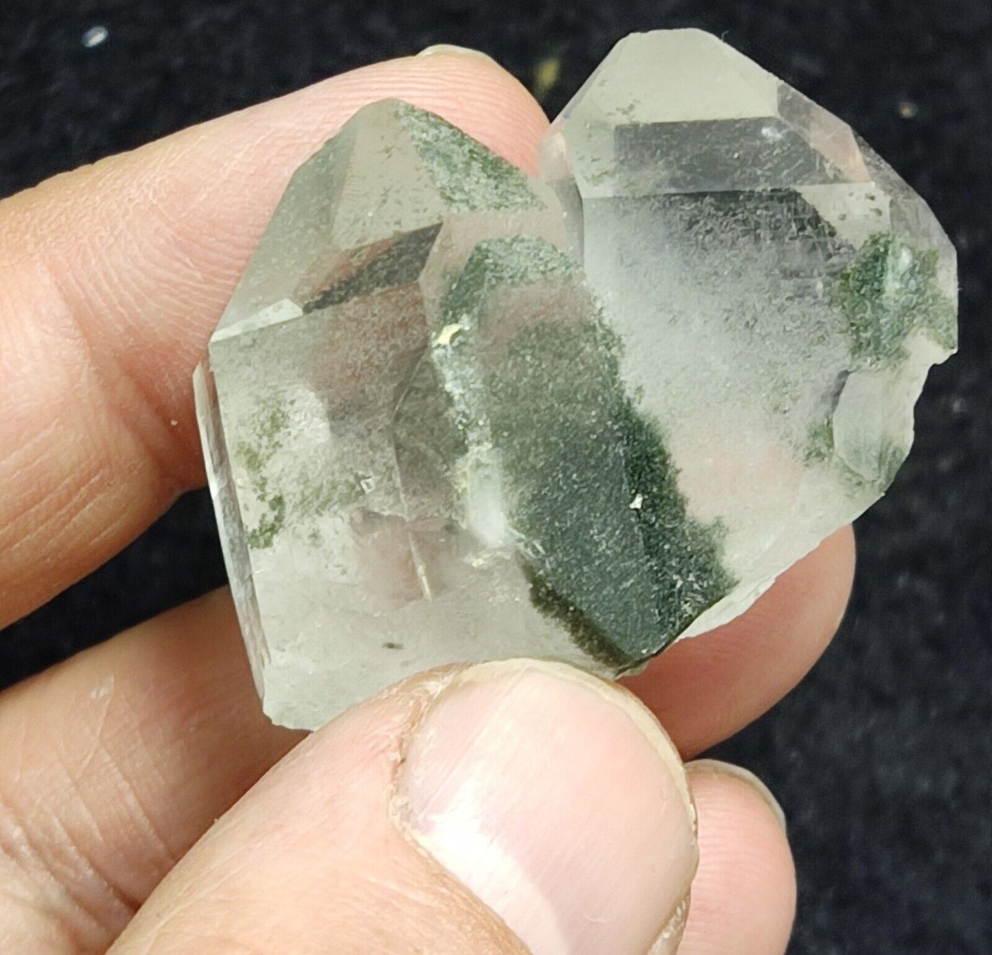 A very Aesthetic Natural beautifully terminated Chlorite Quartz 32 grams