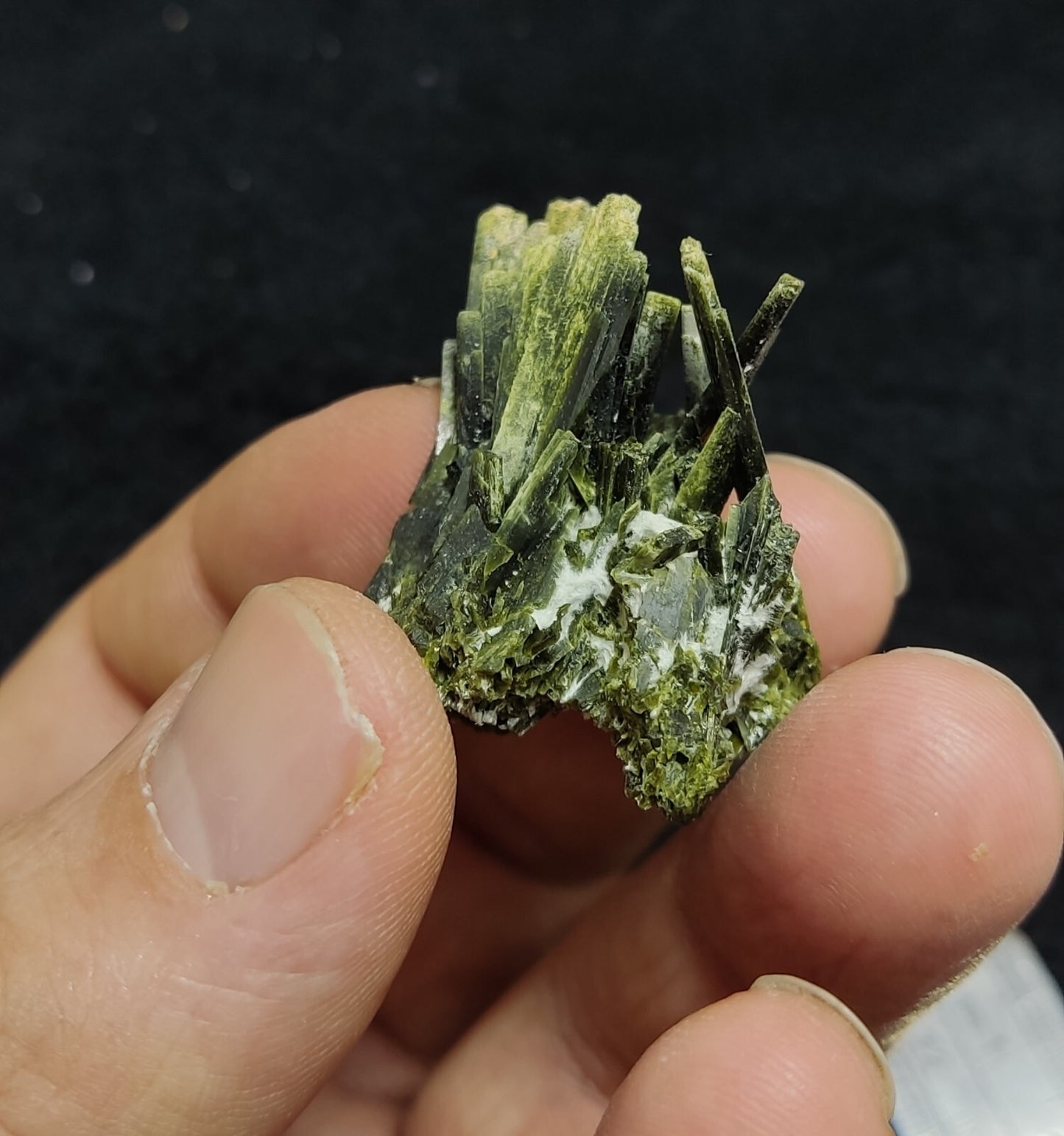 A very Aesthetic Natural beautifully terminated epidote cluster 15 grams