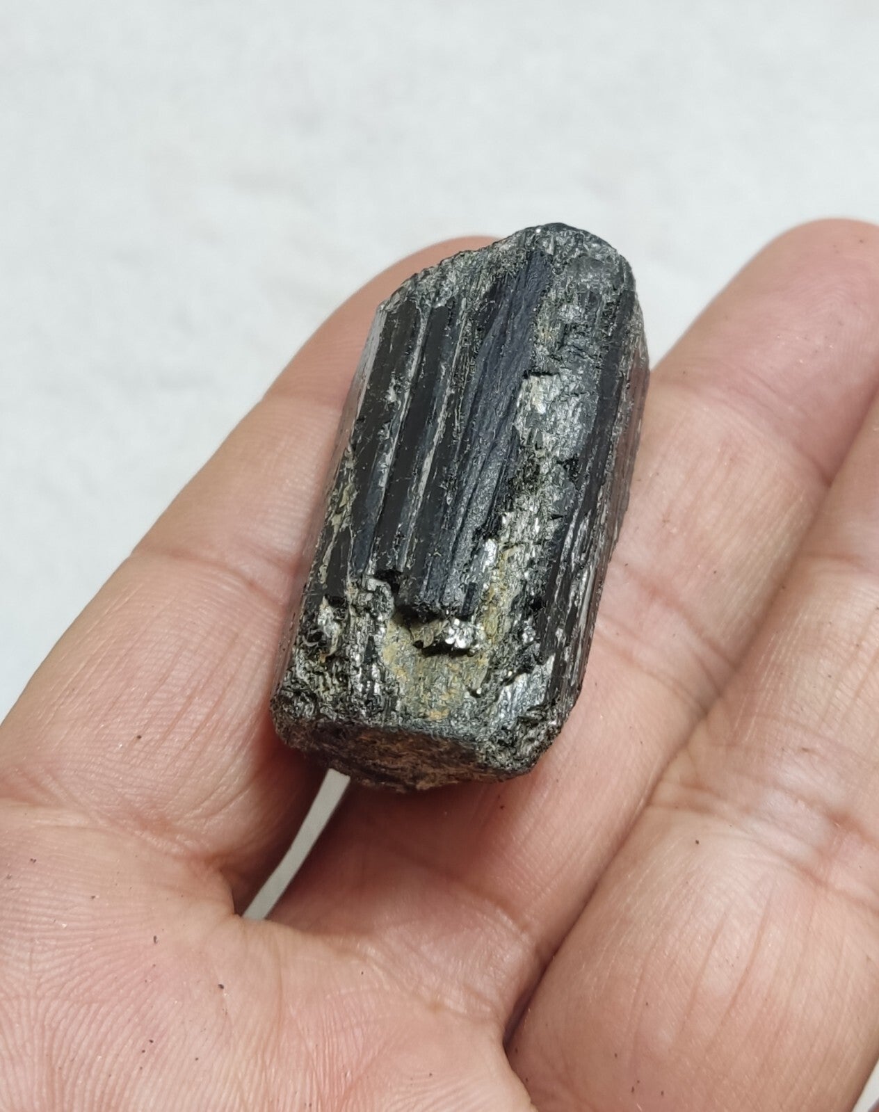 An amazing specimen of terminated black tourmaline 46 grams