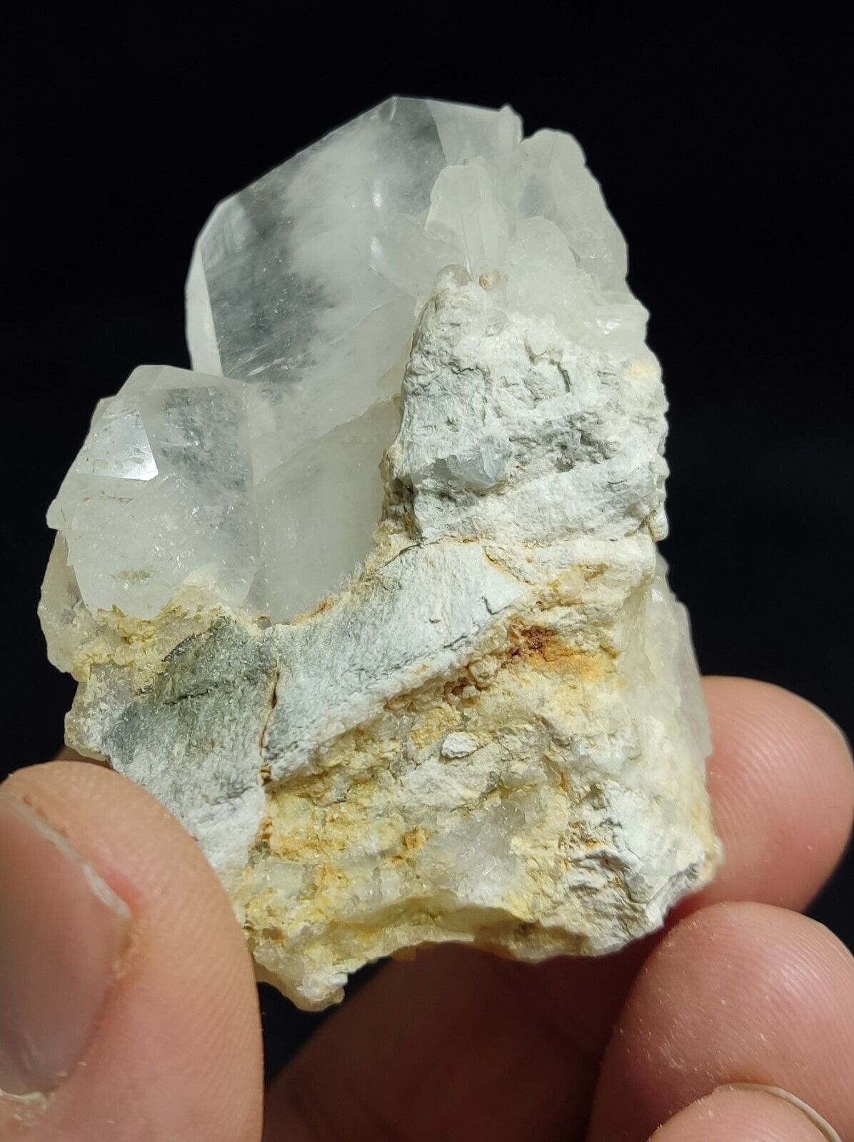 An Aesthetic Natural Faden Quartz specimen 63 grams