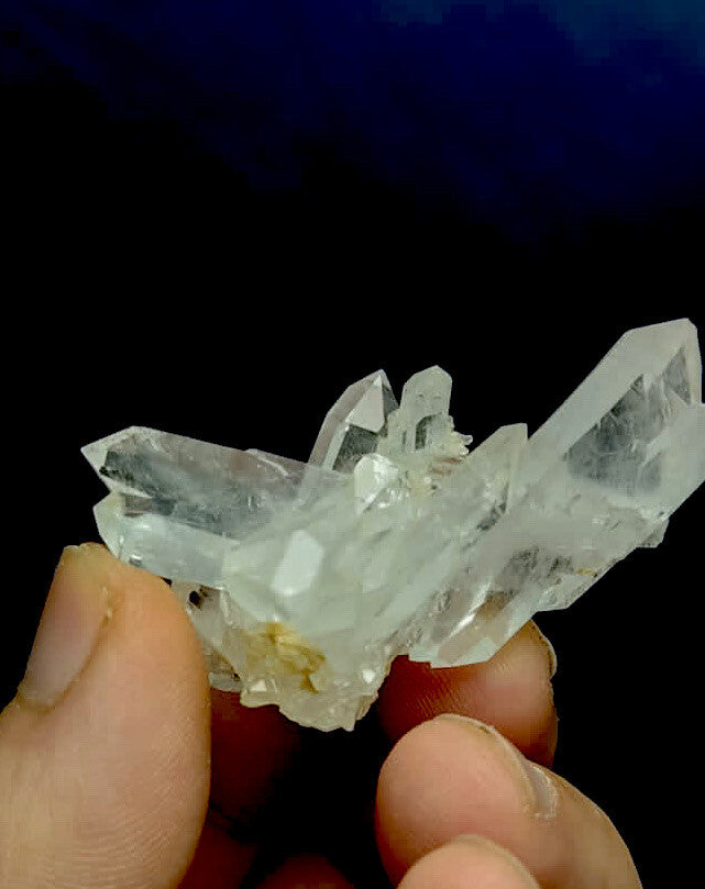 Feden Quartz Crystal 25 Grams