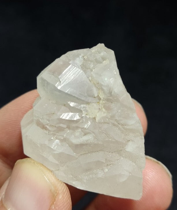 Natural terminated gwindel Quartz crystal 28 grams