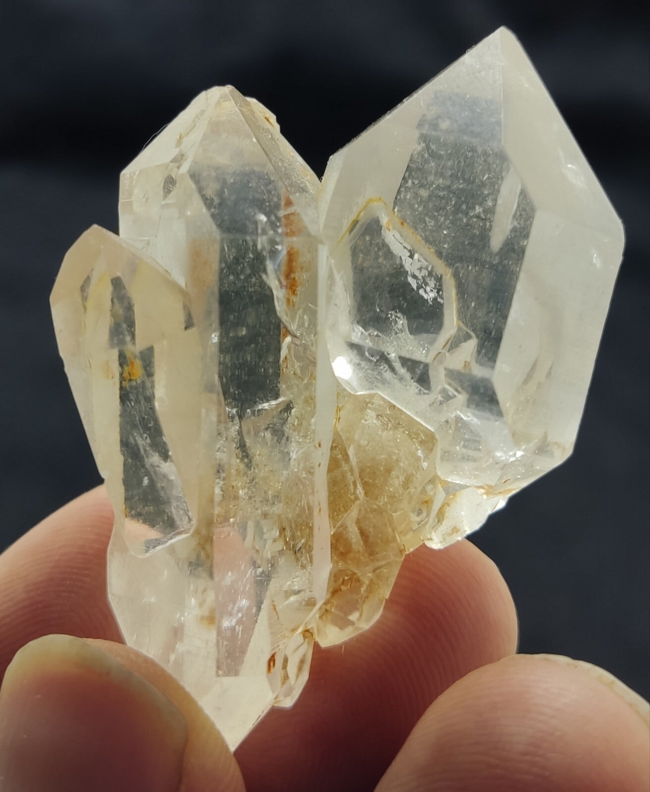 An Aesthetic Natural terminated quartz specimen 41 grams