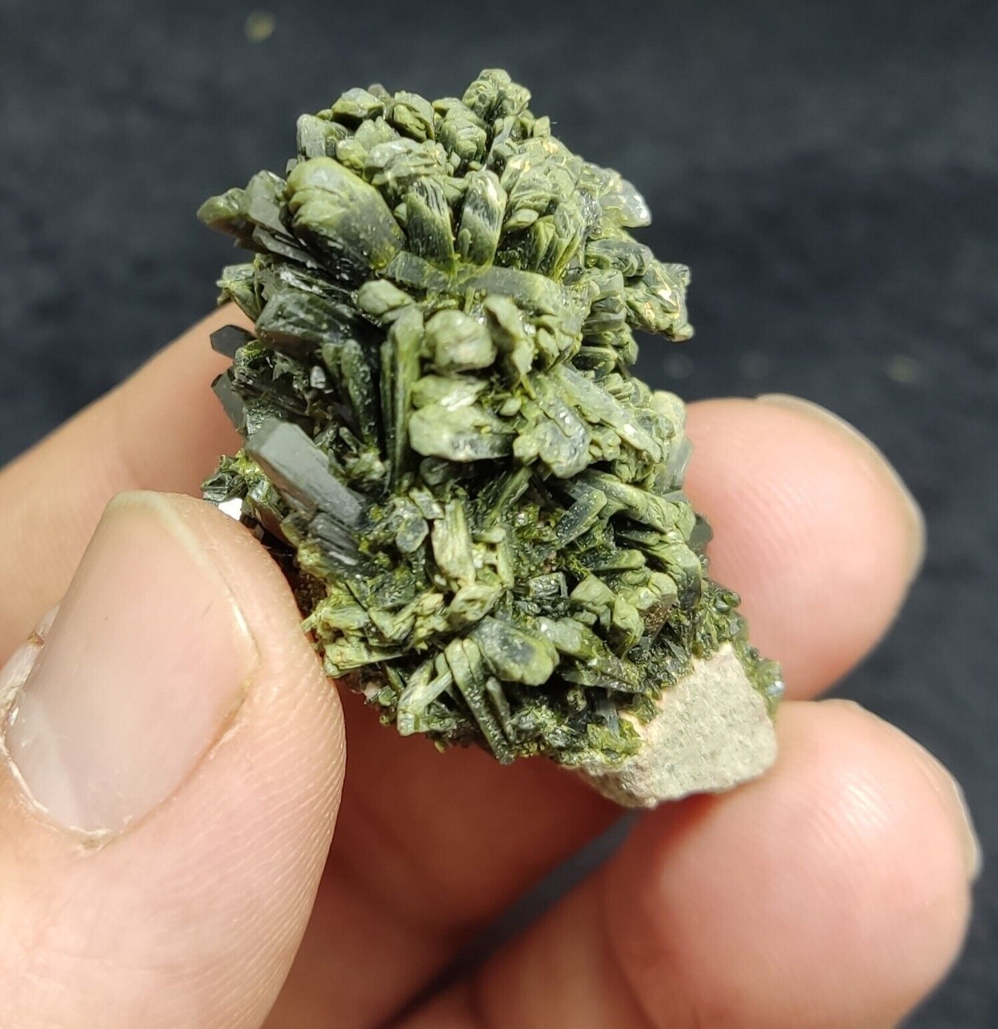 A very Aesthetic Natural beautifully terminated epidote specimen 20 grams