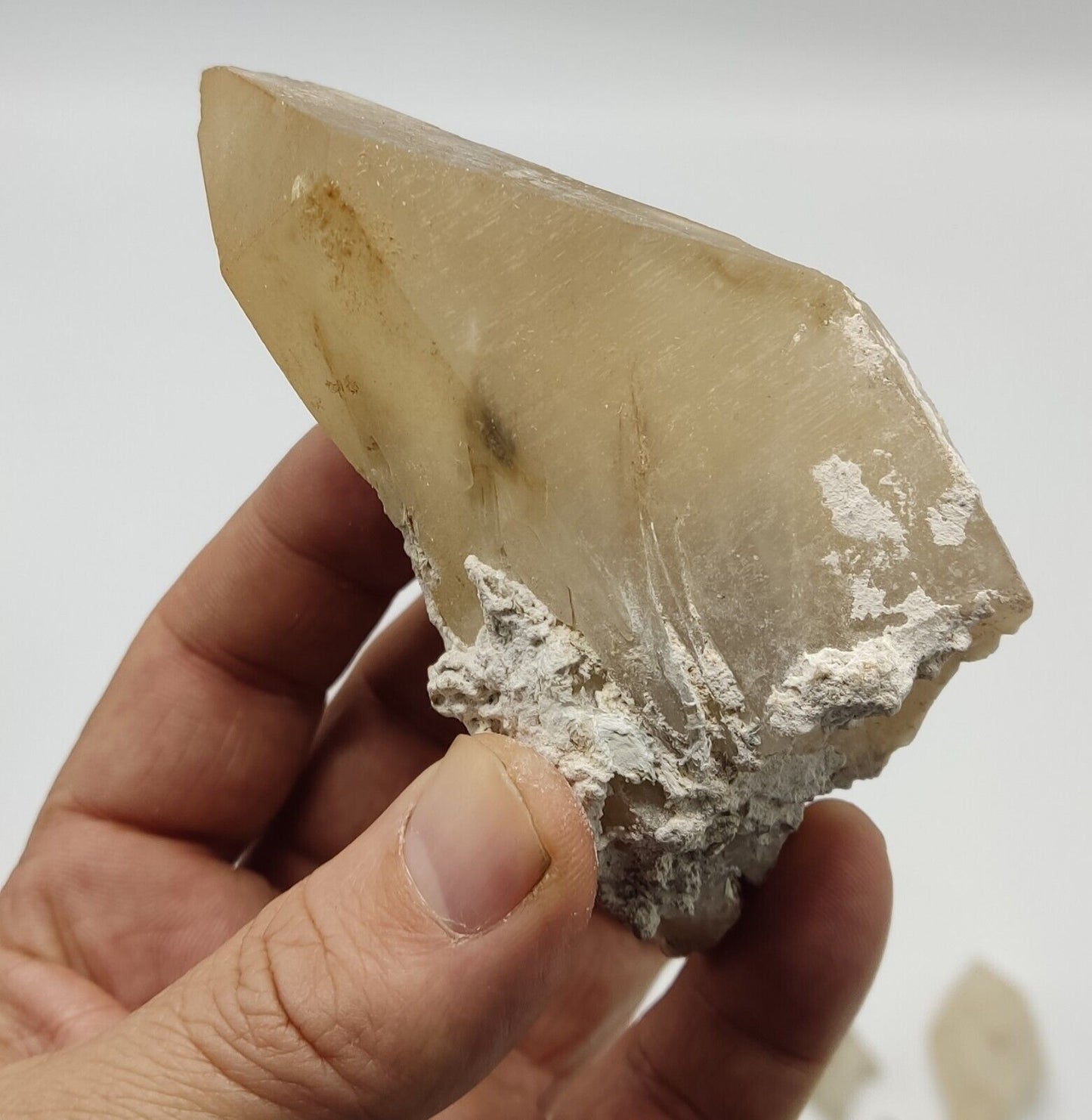 850 grams Amphibole/Chlorine Mixed quartz crystals