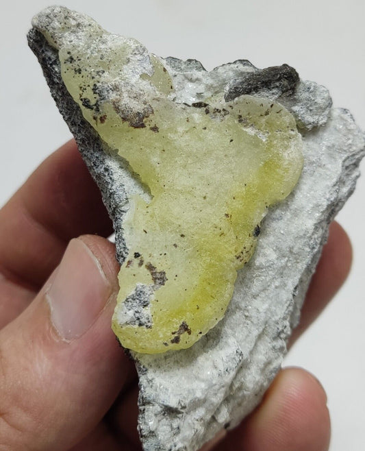 An Aesthetic Natural specimen of brucite with chromite 93 grams