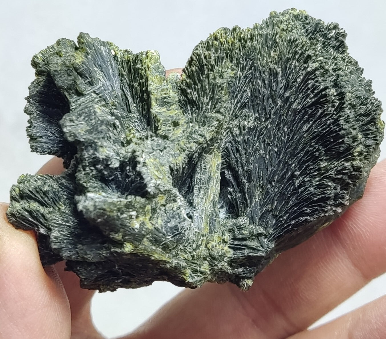 An aesthetic specimen of epidote crystal specimen 118 grams