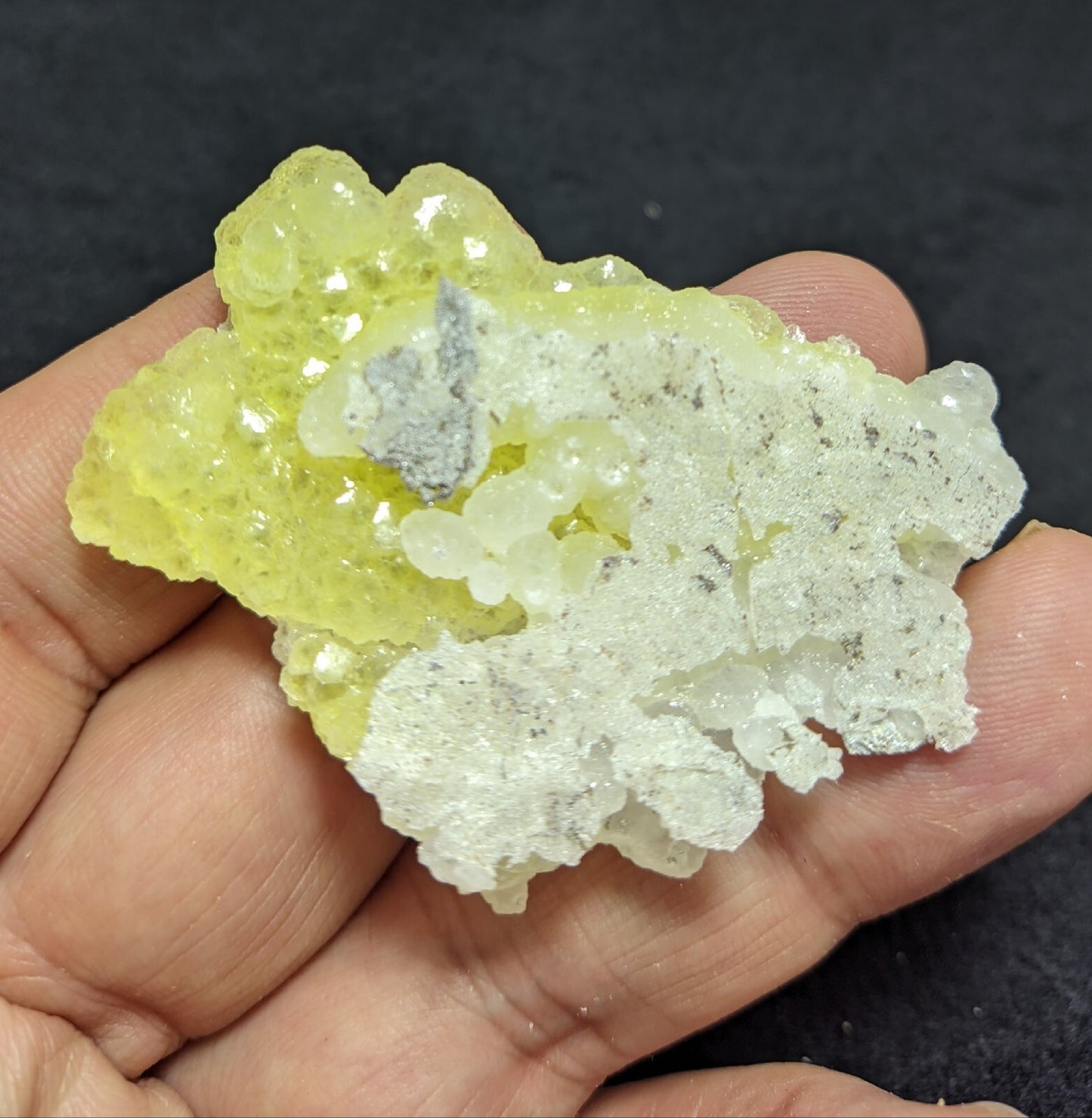 An Aesthetic Natural specimen of brucite 23 grams