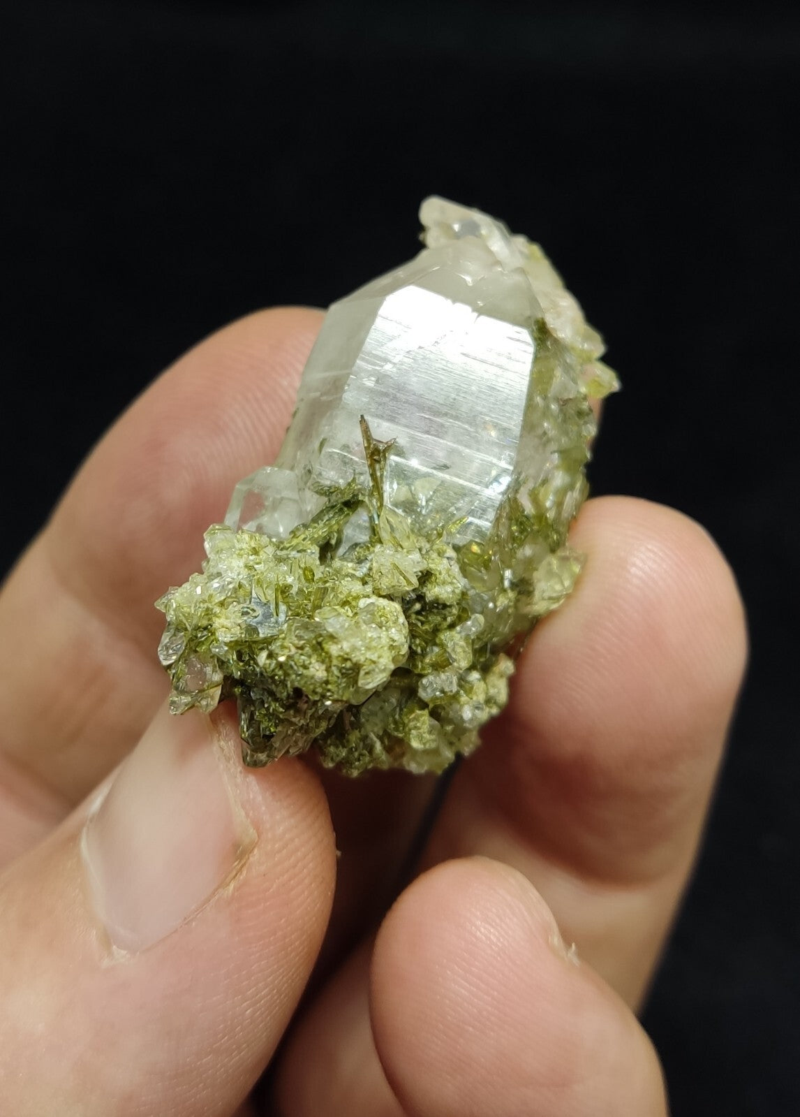 An Aesthetic terminated epidote Quartz specimen 20 grams