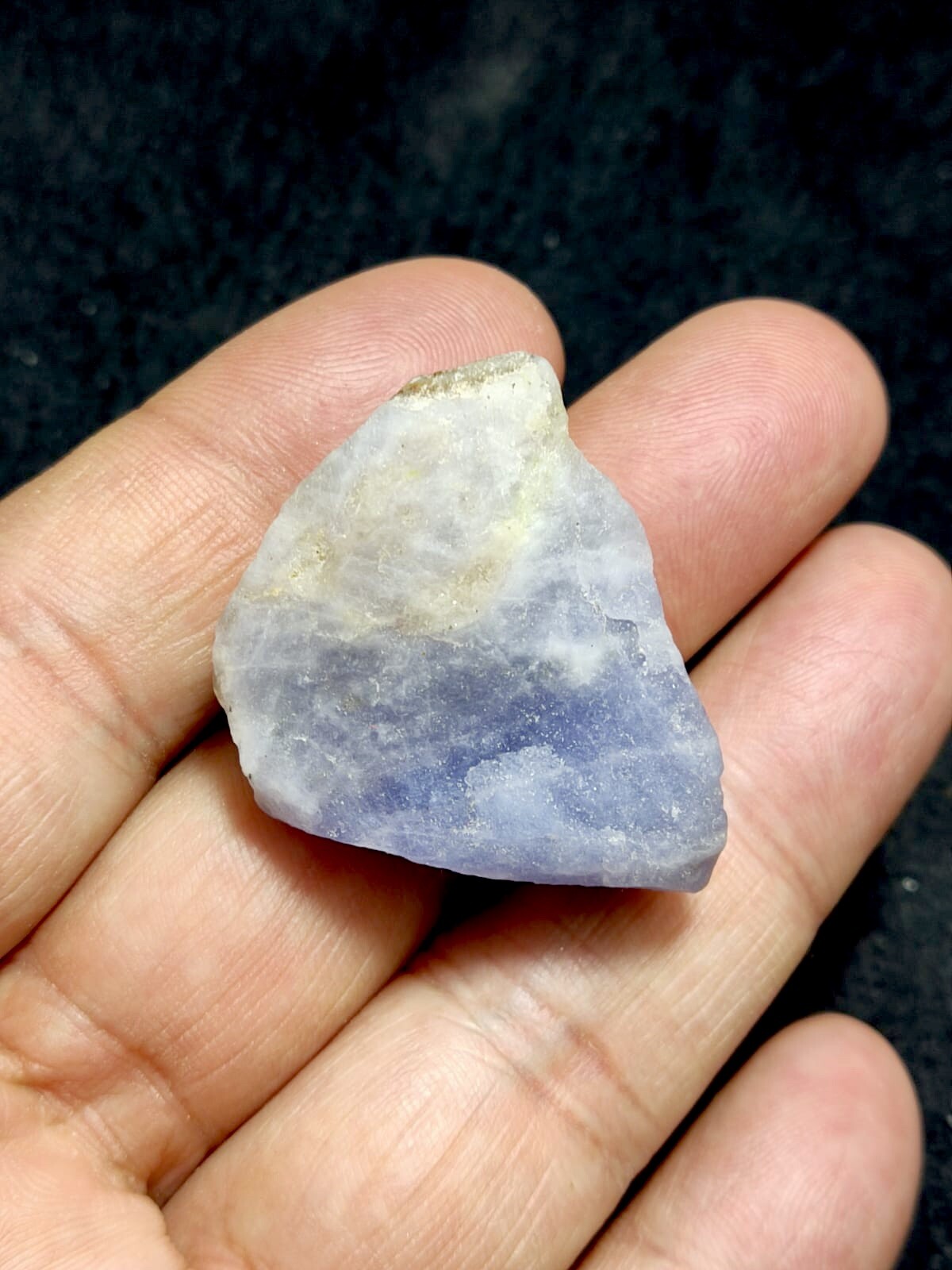 Natural Fluorescent Hackmanite 18 Grams.