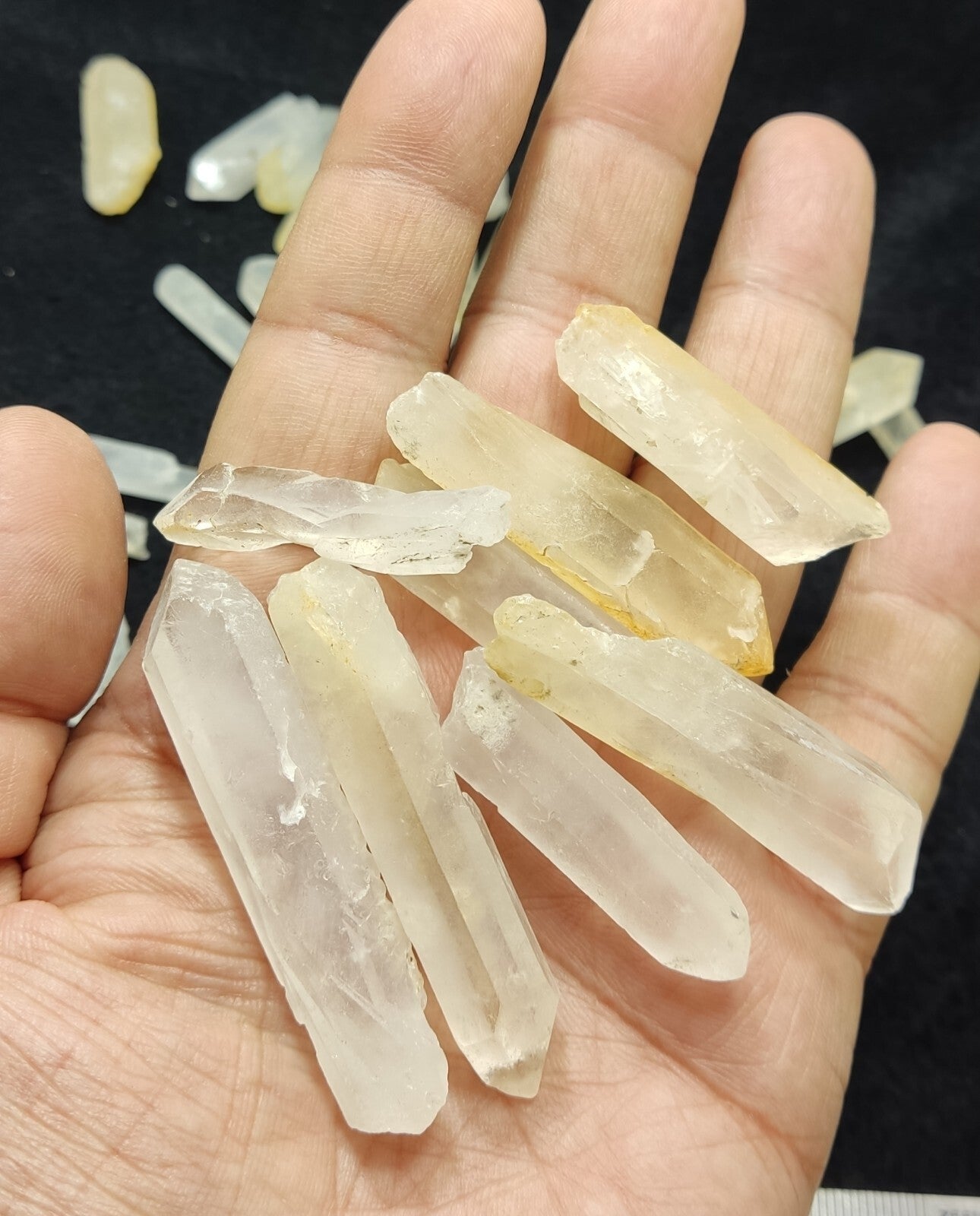 Natural quartz Crystals 200 grams