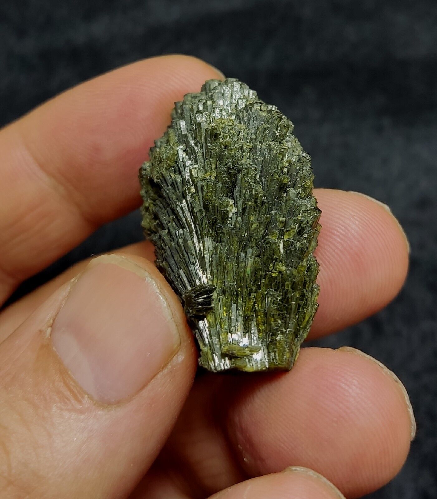 Epidote crystal spray like formations 20 grams