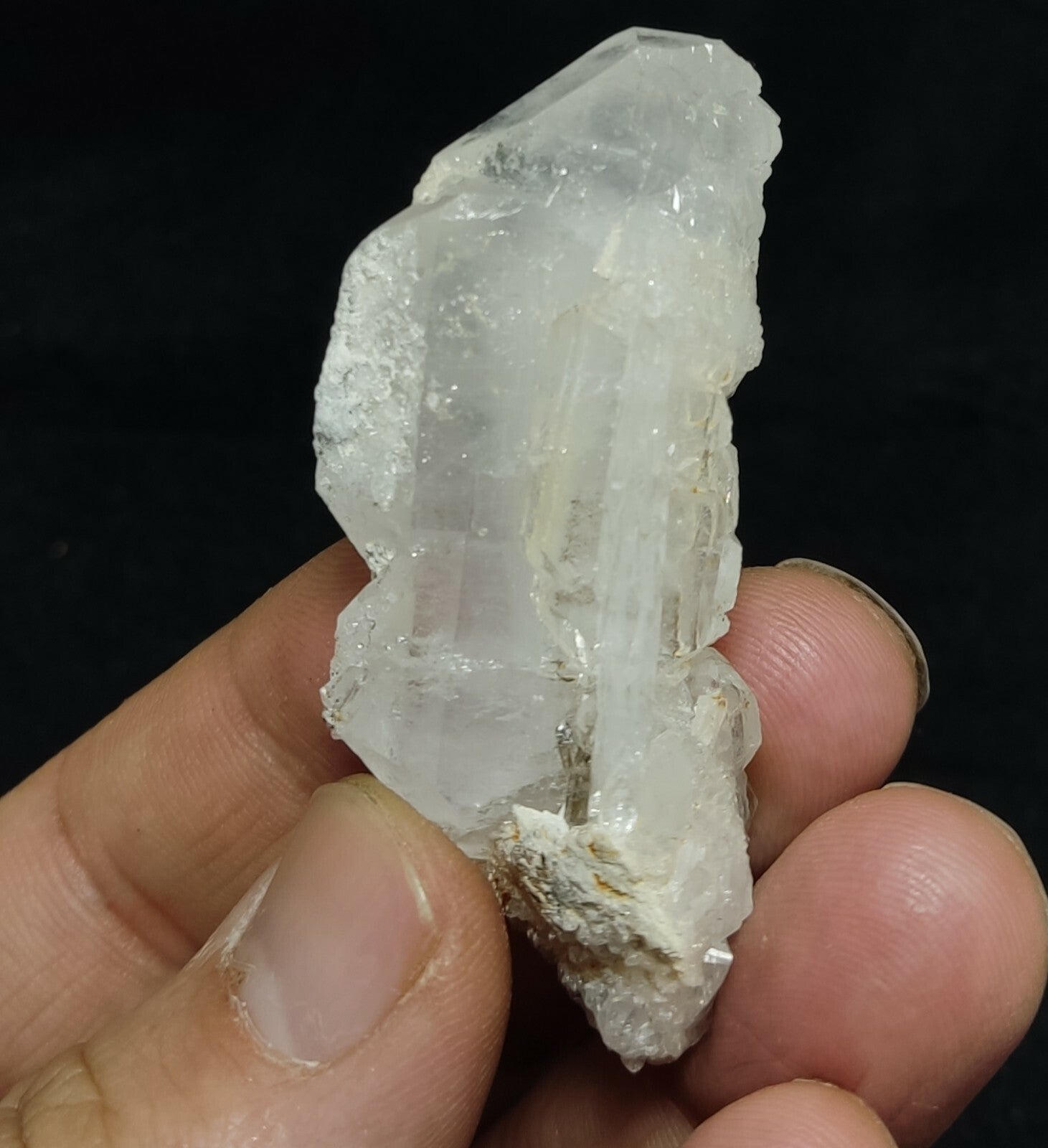 An amazing specimen of terminated faden Quartz crystal 32 grams