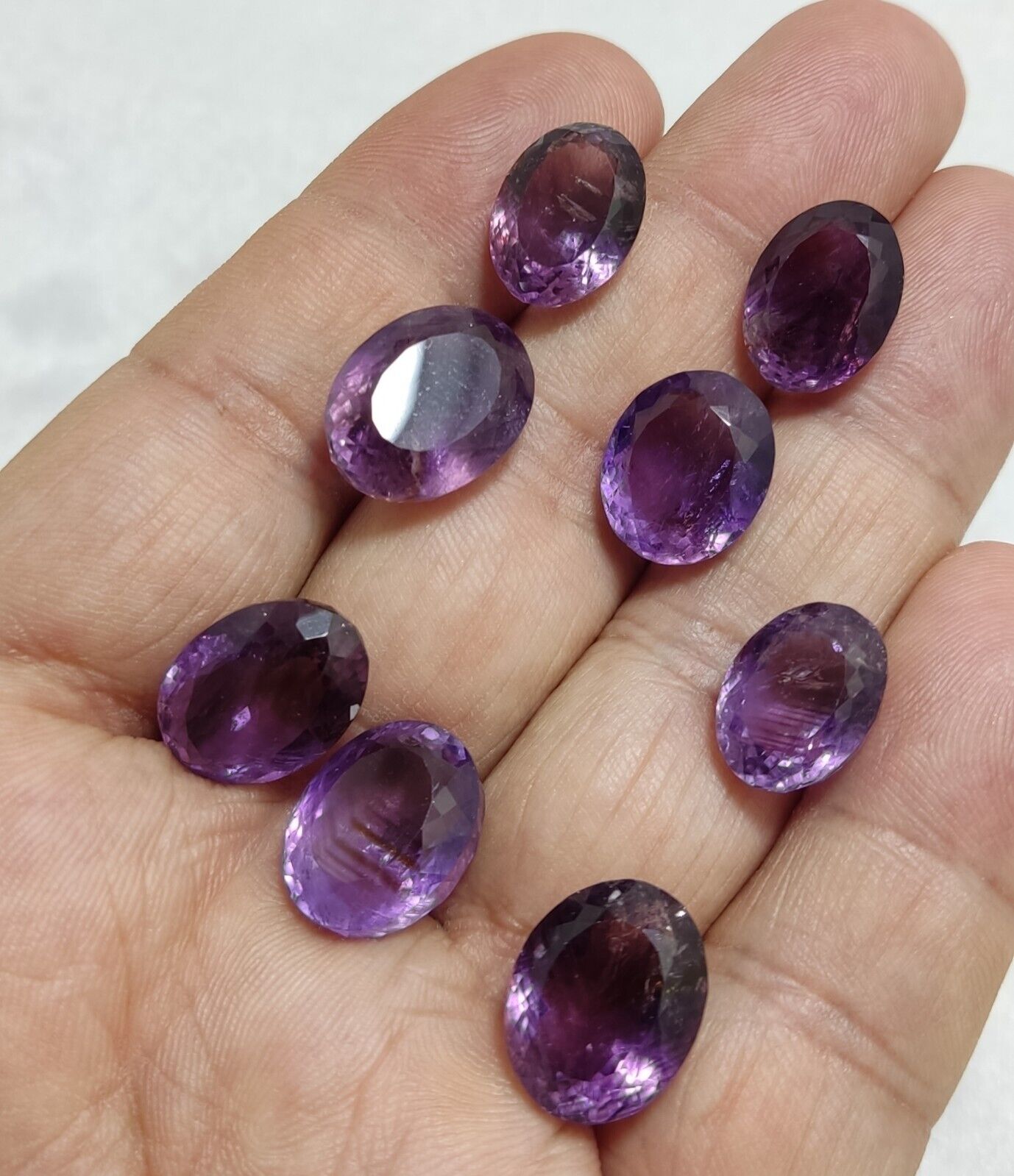 290 Carats Amethyst gemstones