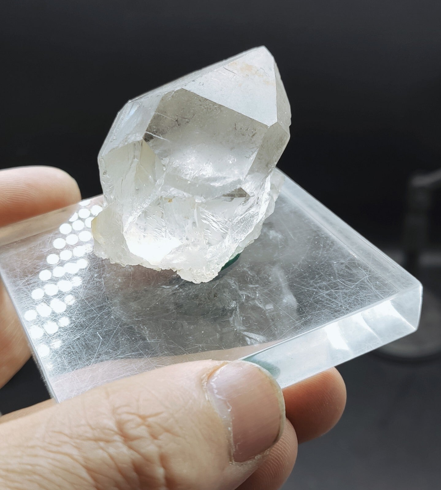 An Aesthetic terminated specimen of Quartz crystal 77 grams