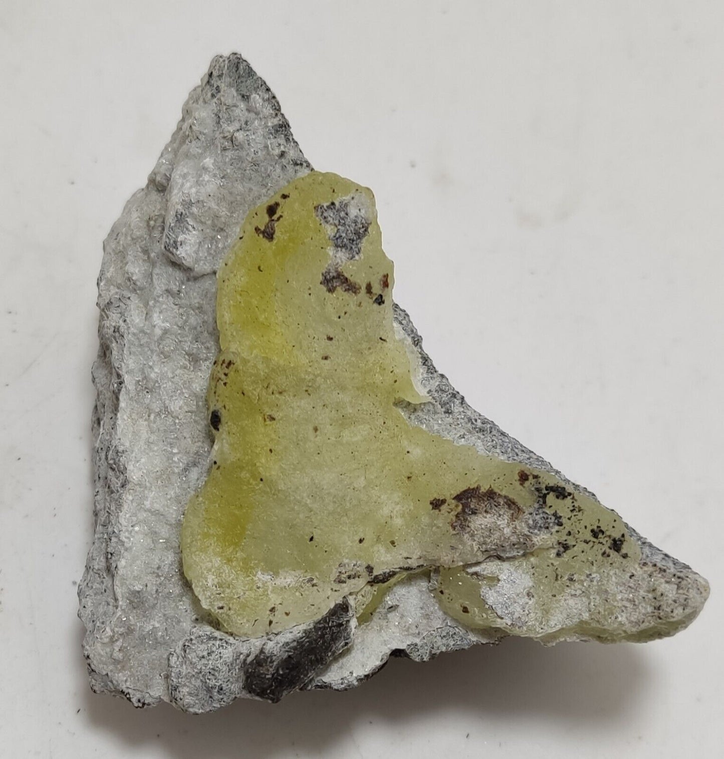 An Aesthetic Natural specimen of brucite with chromite 93 grams