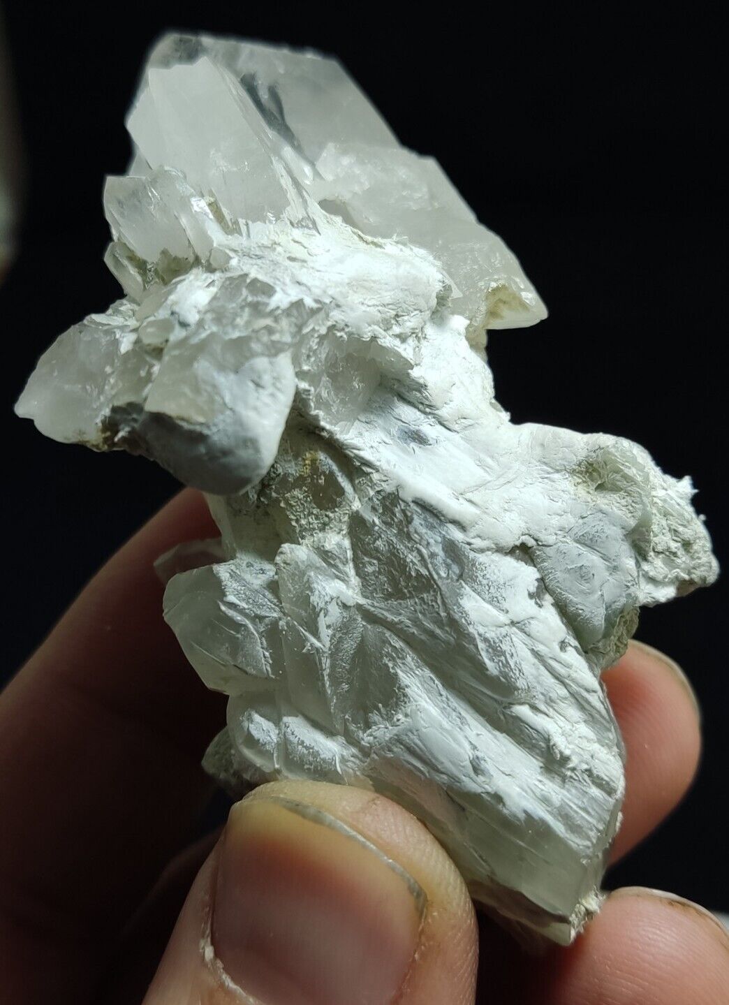 Aesthetic specimen of quartz crystal with unique amphibole inclusion 101 grams