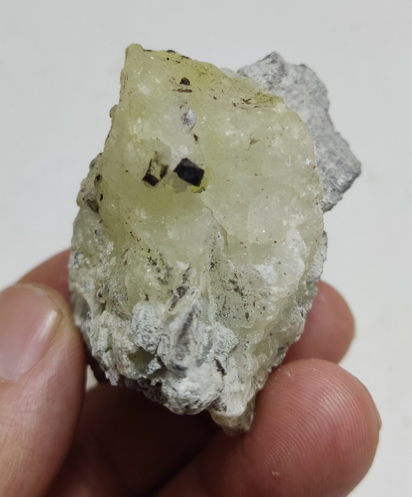 An Aesthetic Natural specimen of brucite with chromite 73 grams