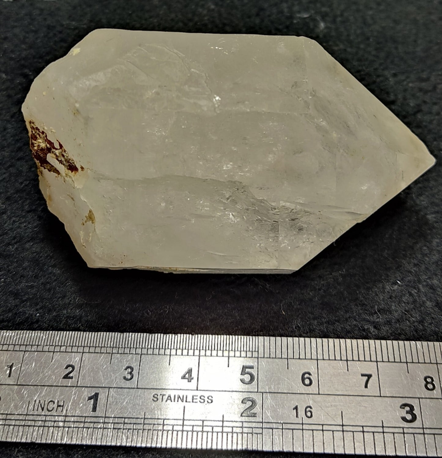An Aesthetic specimen of quartz crystal specimen 162 grams