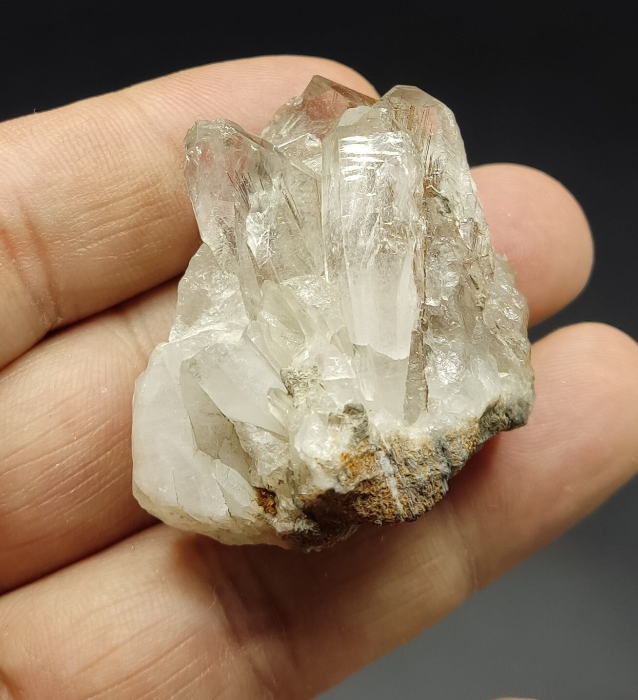 An Aesthetic specimen of rutiles included quartz crystal 41 grams