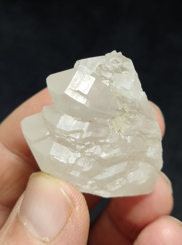 Natural terminated gwindel Quartz crystal 28 grams