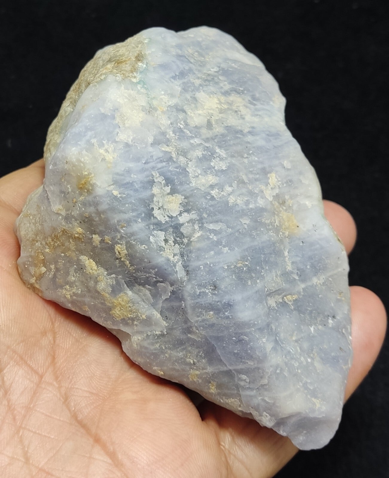 An Aesthetic Natural beautiful rough Hackmanite specimen 414 grams