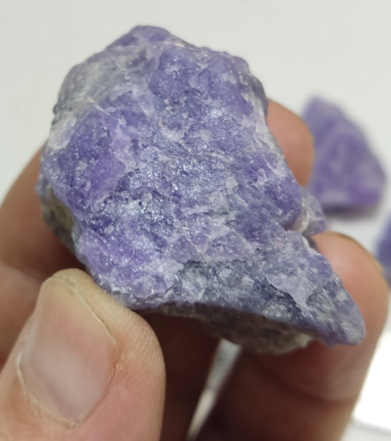 77 grams fluorescent Hackmanite