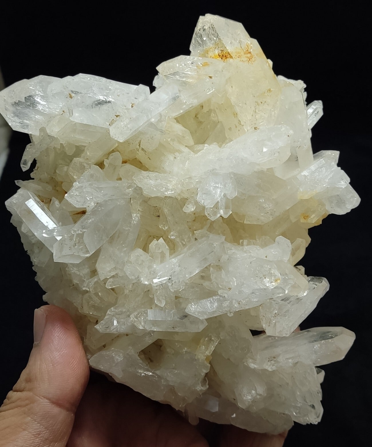 An Aesthetic terminated specimen of Quartz cluster 620 grams