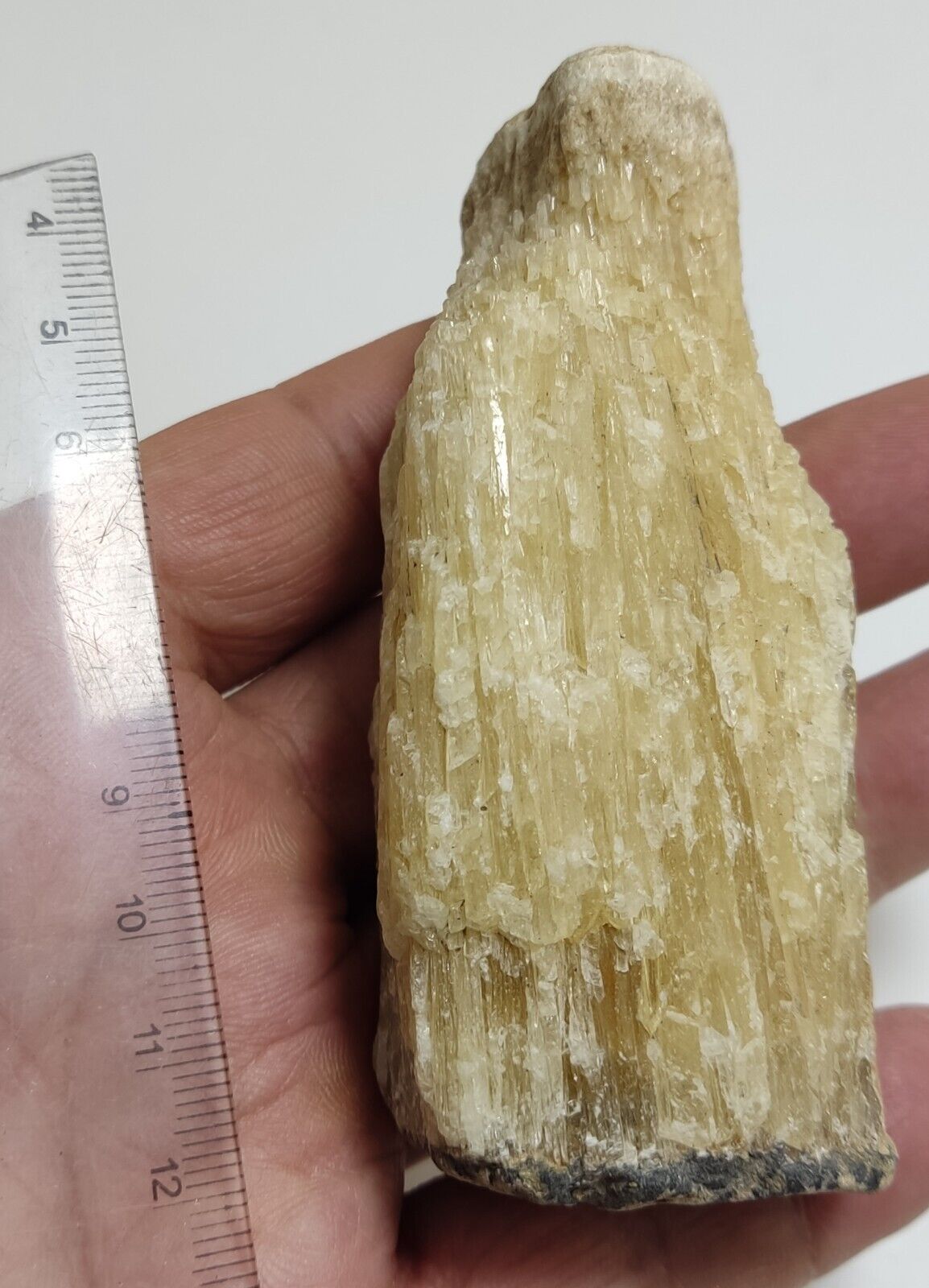A very Aesthetic Natural beautifully chunk of Calcite 207 grams