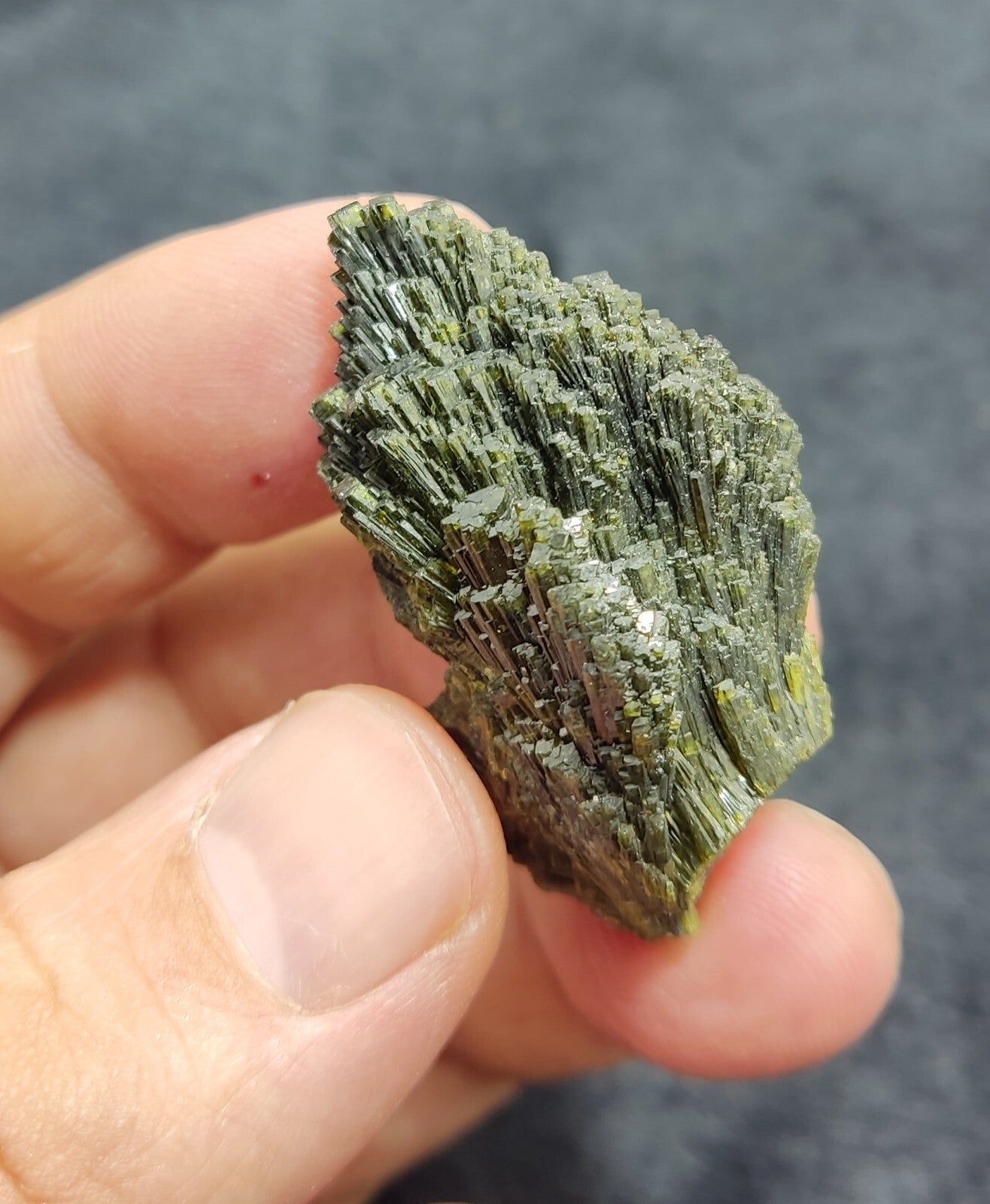 Single natural Epidote Crystal spray formations 20 grams