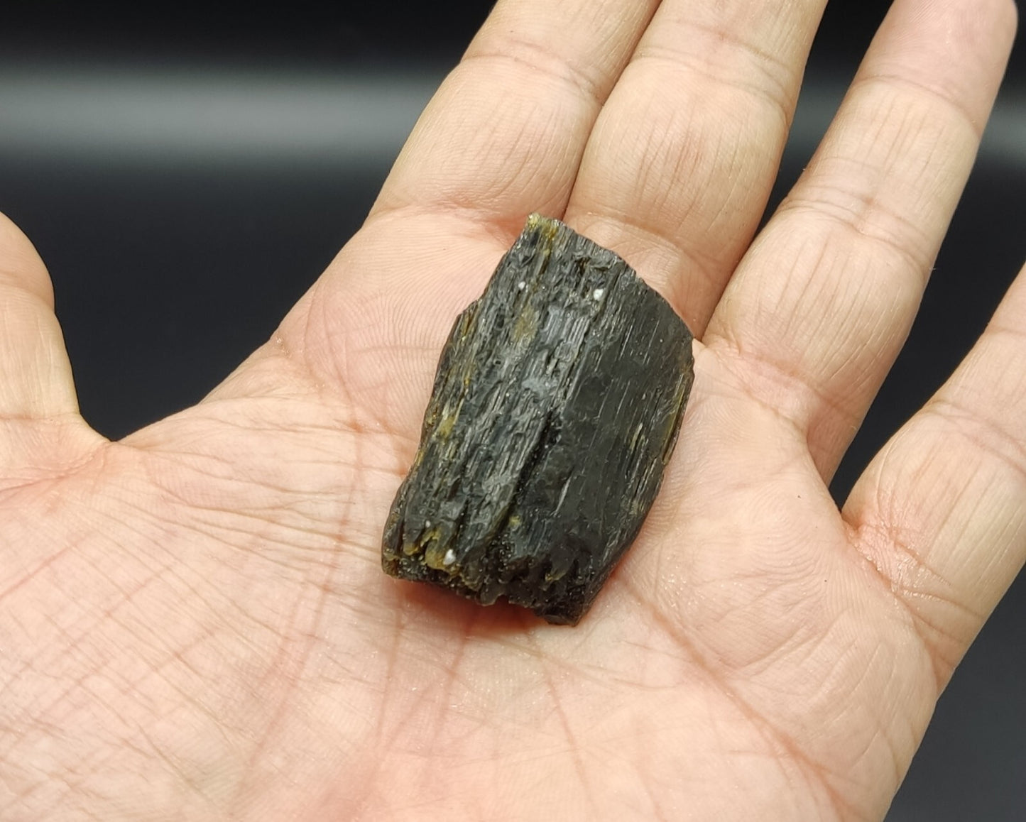 An aesthetic specimen of epidote crystal 28.5 grams
