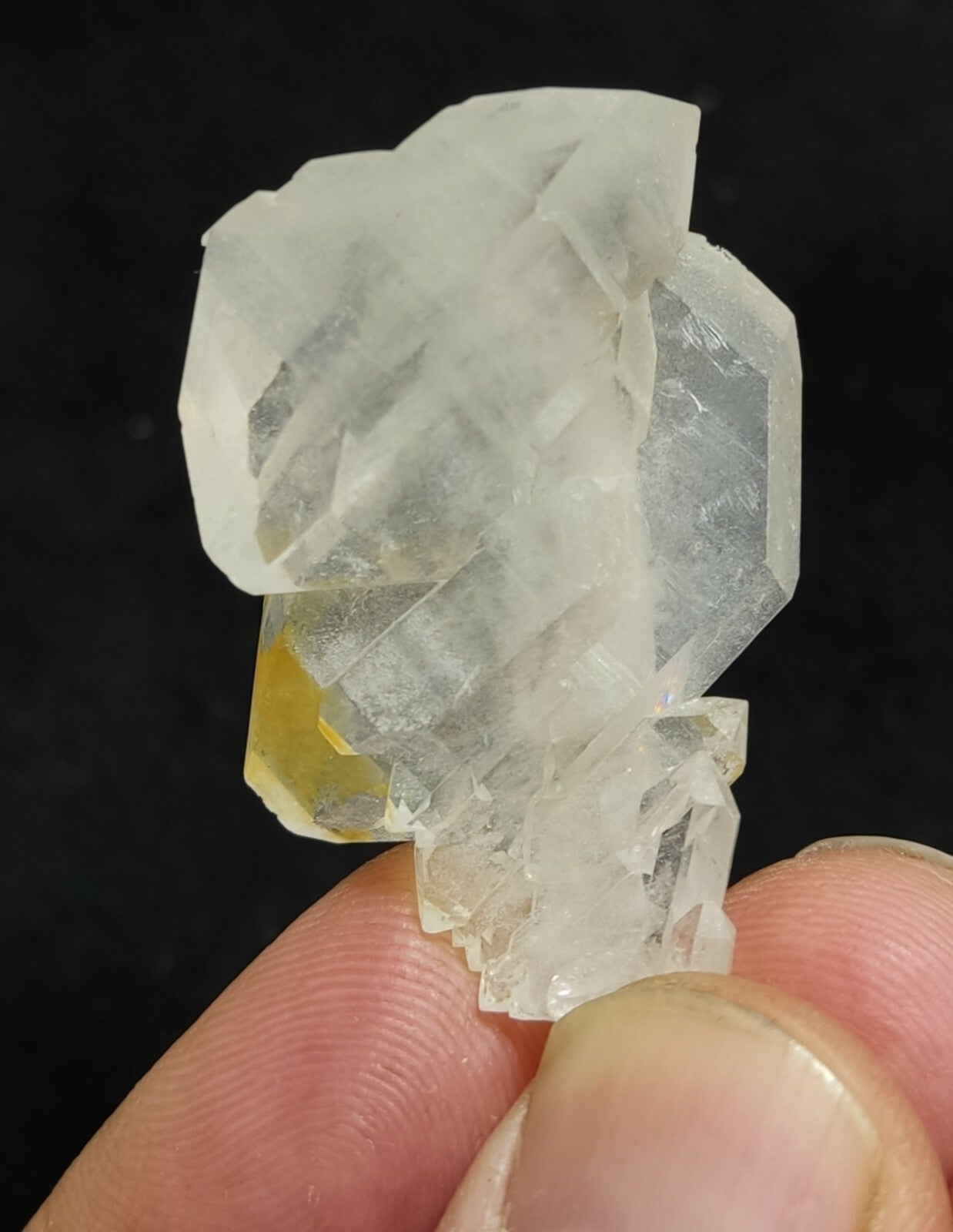 An amazing specimen of terminated faden Quartz crystal 19 grams