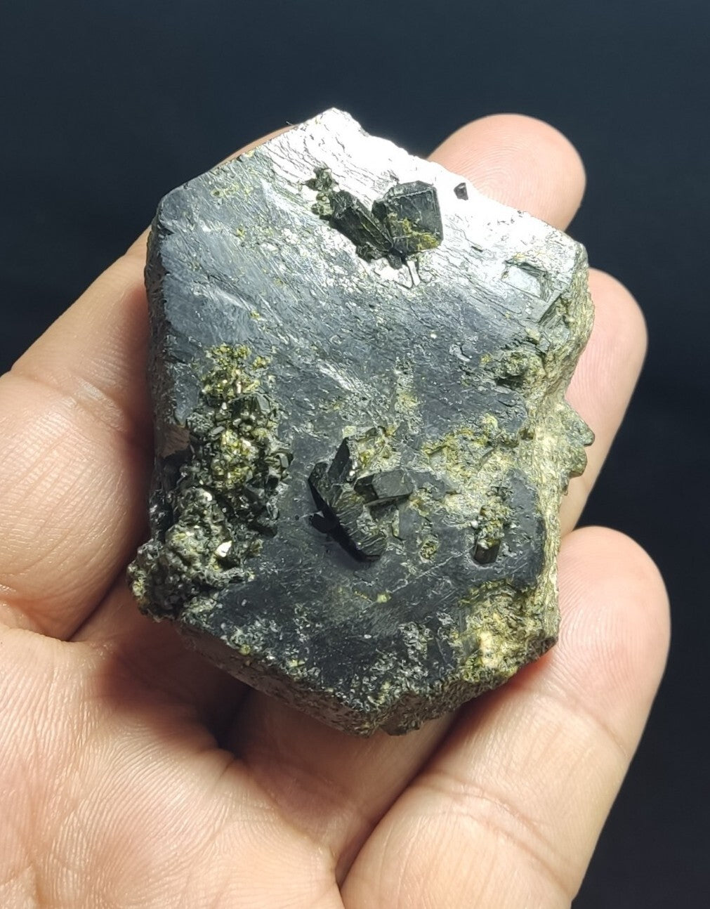 An Aesthetic Natural terminated epidote crystal specimen 102 grams