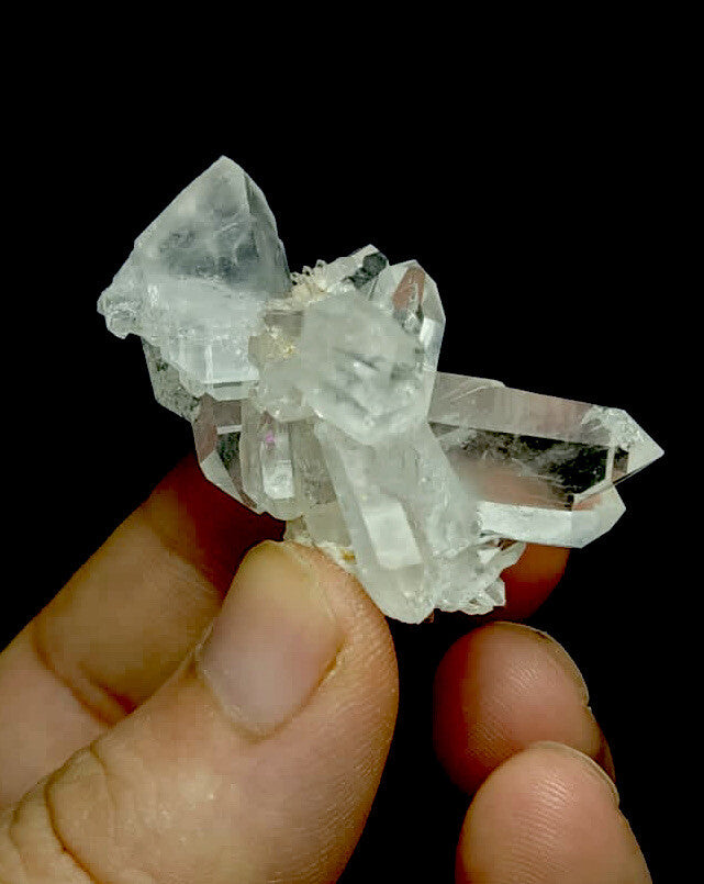 Feden Quartz Crystal 25 Grams