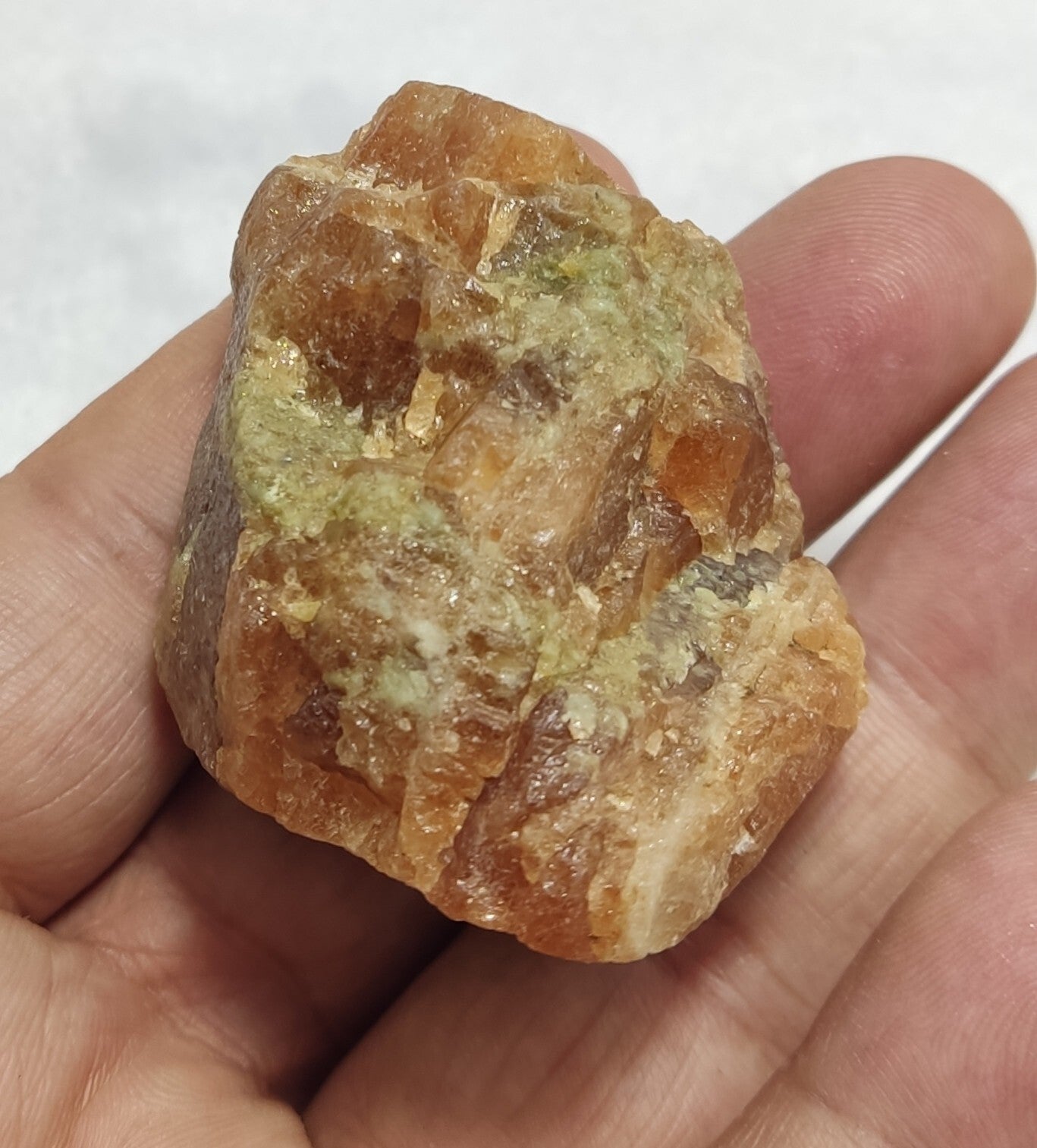 107 grams rough specimen of hessonite garnets