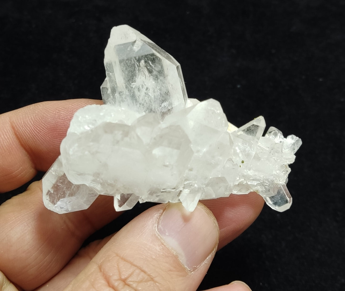 An Aesthetic terminated Quartz cluster 59 grams