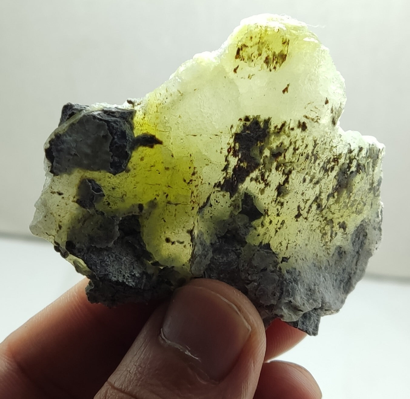 An Aesthetic Natural specimen of brucite with chromite 41 grams